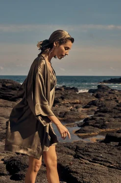 Diamond Pure Silk Olive Short Robe