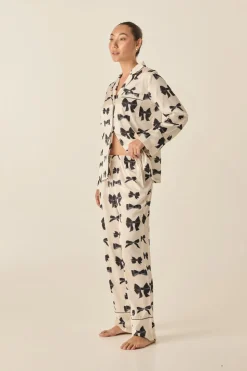 Kara Ivory And Black Satin Bow Set