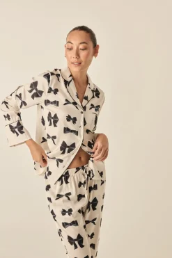 Kara Ivory And Black Satin Bow Set