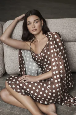 Lana Brown Spot Robe