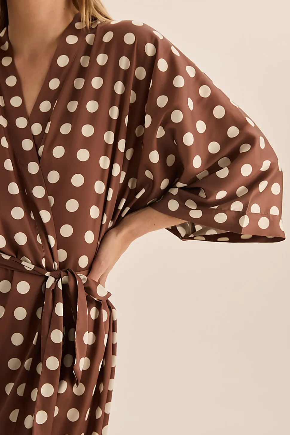 Lana Brown Spot Robe