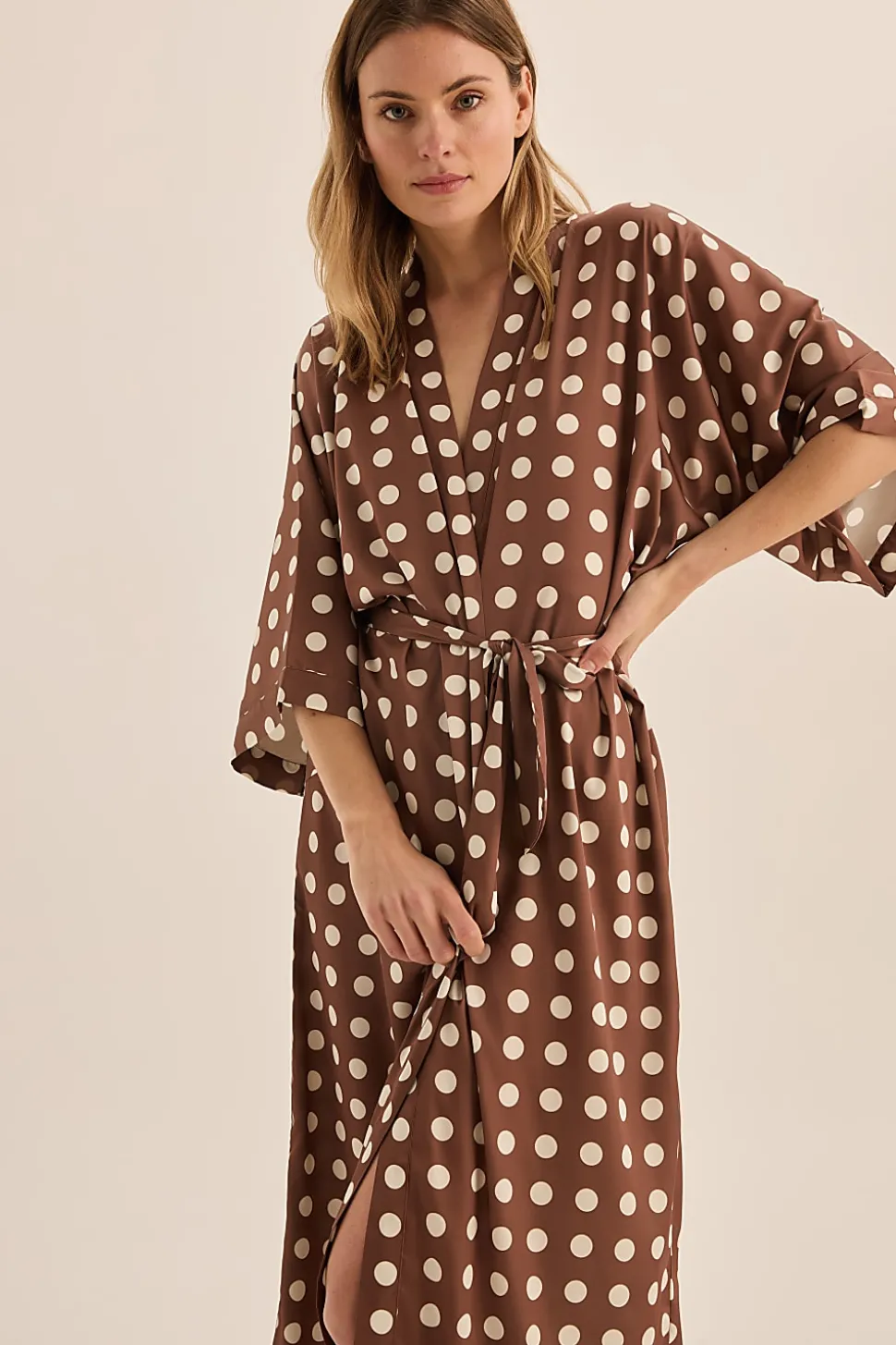 Lana Brown Spot Robe