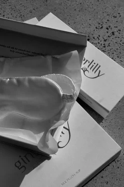 Opulent Black Pure Silk Eyemask